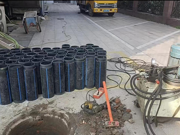 北塔PE置换管厂家 DN315置换管 非开挖管短管置换